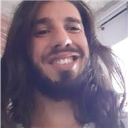 Laureato in scienze politiche e laureando in Economia e Management offre ripetizioni a ragazzi di medie e superiori